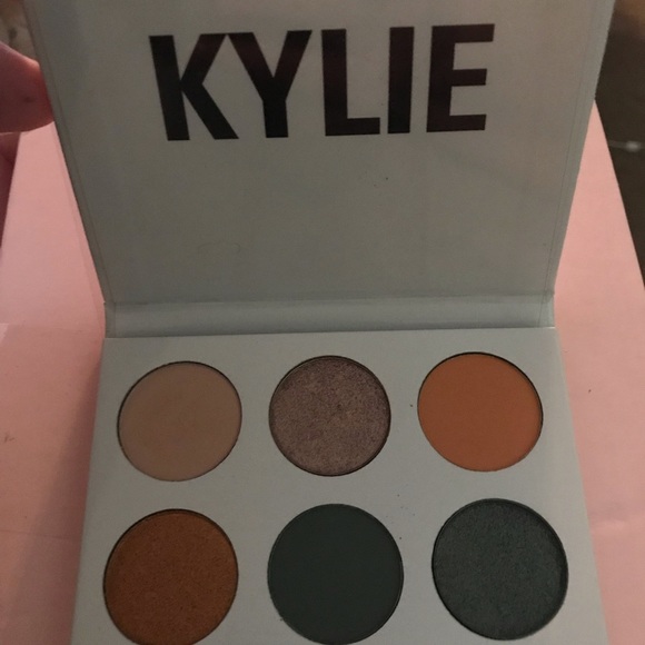 Authentic Kylie Blue Honey Palette